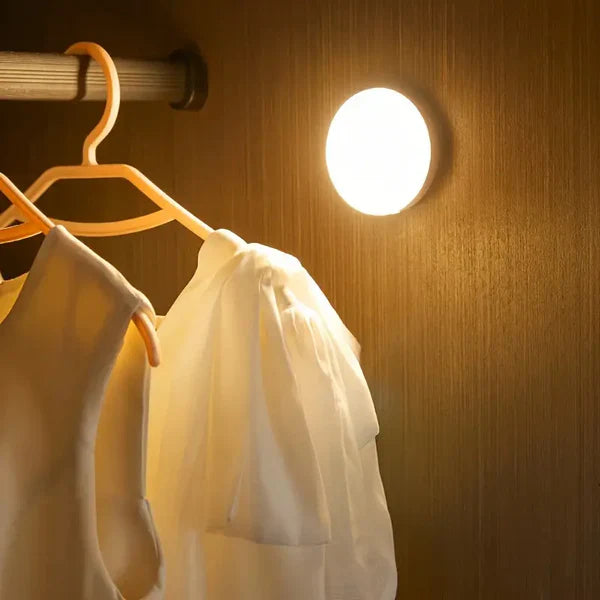 Mini LED svetlo sa senzorom pokreta